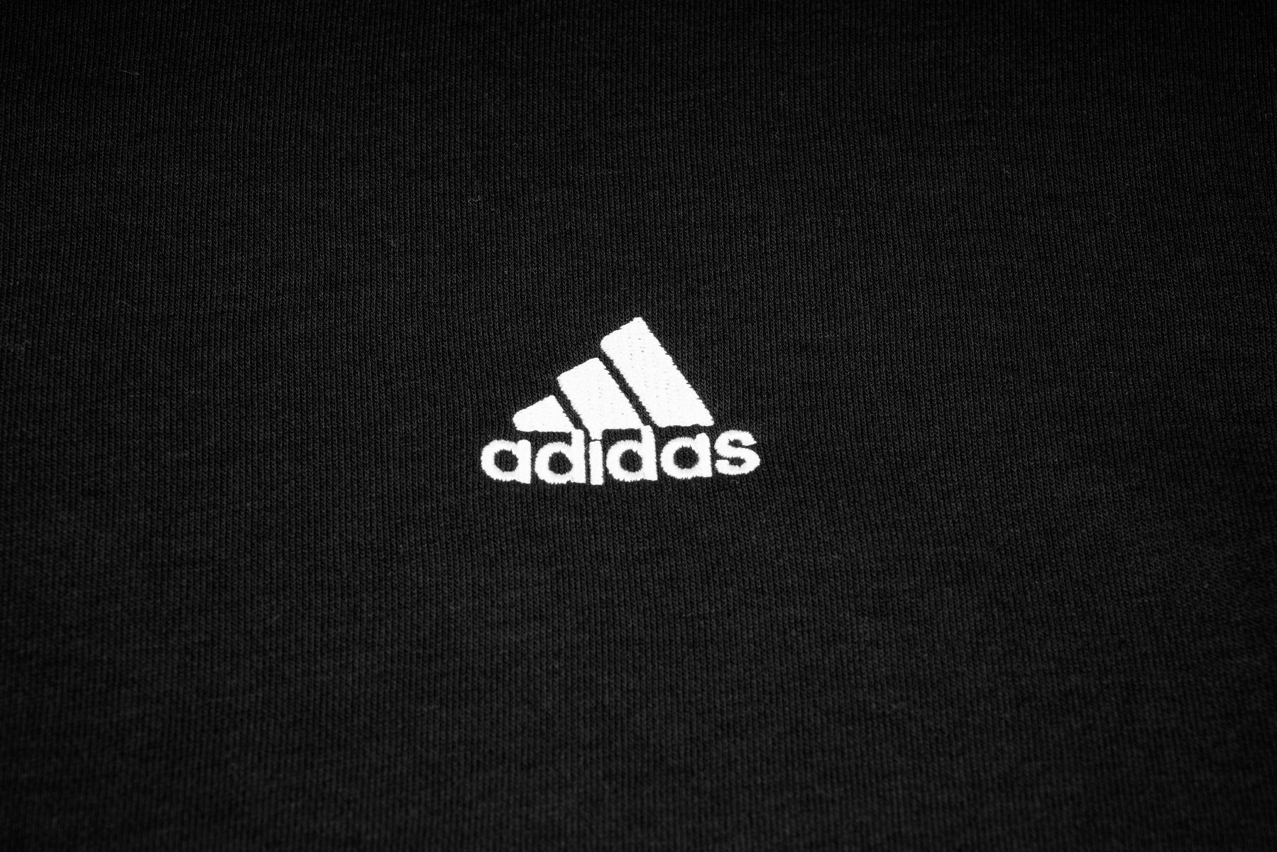adidas Bluză Pentru Femei Essentials Studio Lounge 3-Stripes Sweatshirt HC9124 adidas Bluză Pentru Femei Essentials Studio Lounge 3-Stripes Sweatshirt HC9124
