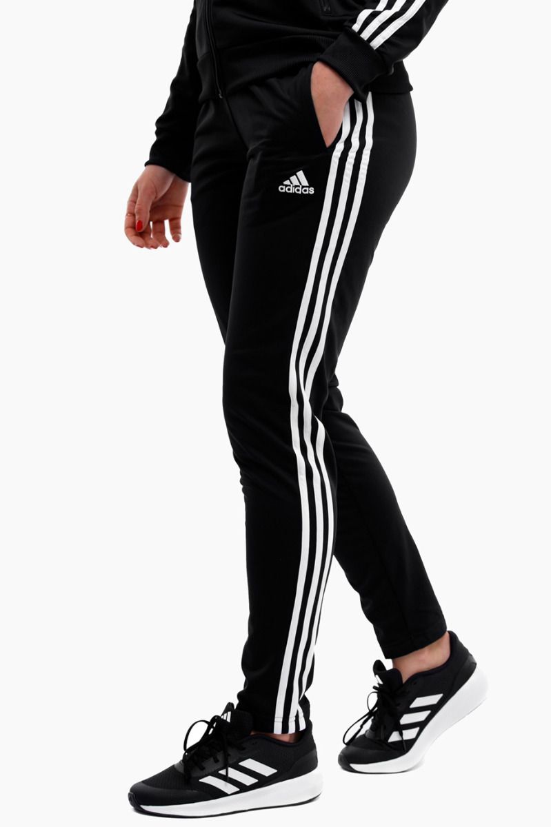 adidas femei treninguri întregi Essentials Tracksuit W 3S TR TS IJ8781