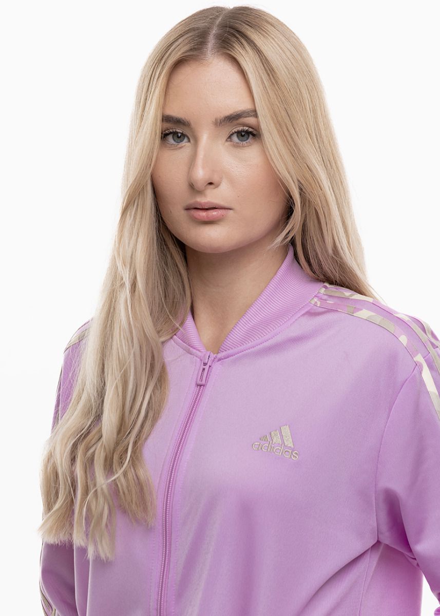 adidas femei treninguri întregi Essentials Tracksuit W 3S TR TS IJ8787