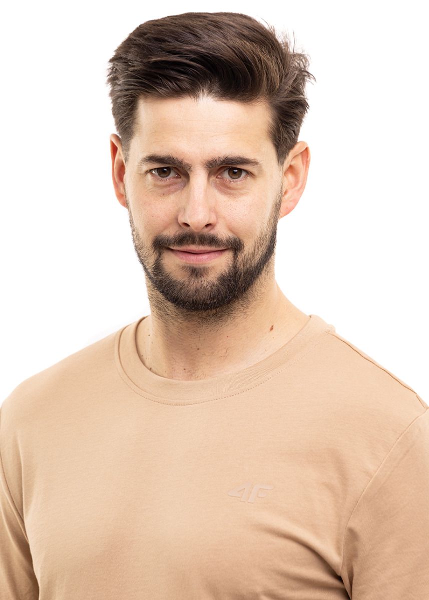 4F Tricou pentru bărbați M2074 4FWSS25TTSHM2074 83S 4F Tricou pentru bărbați M2074 4FWSS25TTSHM2074 83S