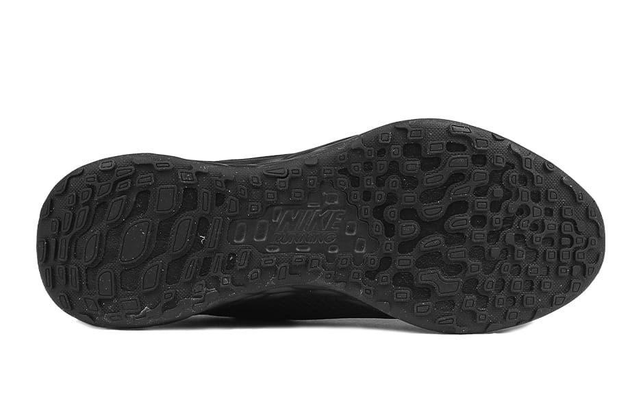 Nike Pantofi de bărbați Revolution 6 Next DC3728 001