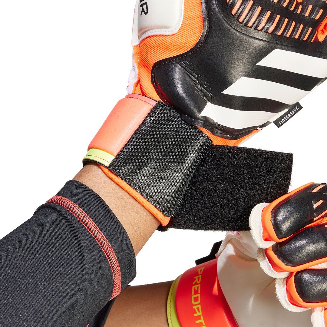 adidas Mănuși de portar Predator Match Fingersave IQ4037 adidas Mănuși de portar Predator Match Fingersave IQ4037