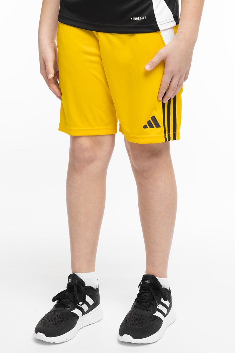 adidas Pantaloni scurți pentru copii Tiro 24 IT2410