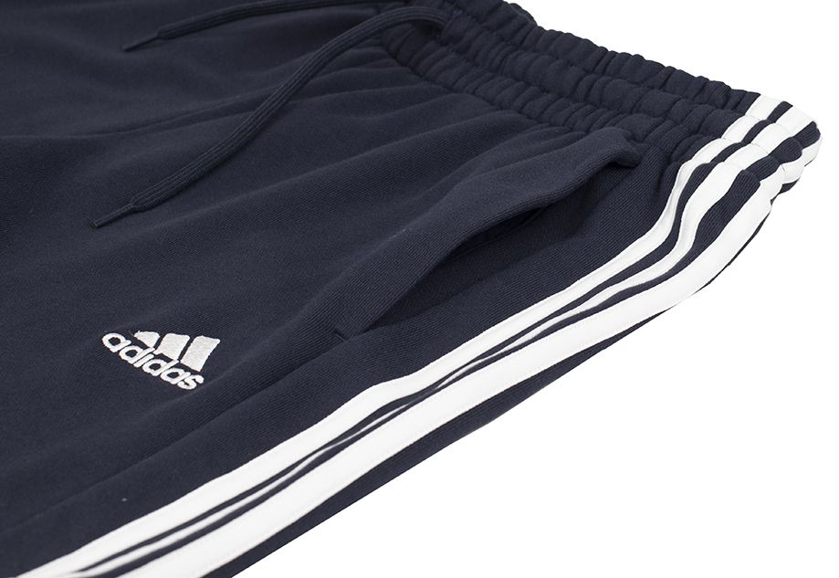 adidas Pantaloni scurți pentru bărbați Essentials French Terry 3-Stripes IC9436