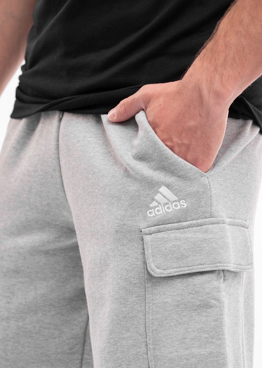 adidas Pantaloni scurți pentru bărbați Essentials French Terry Cargo HA4340