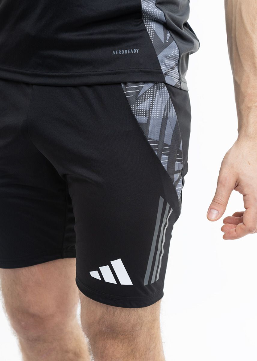 adidas Pantaloni scurți pentru bărbați Tiro 24 Competition Training IL8256