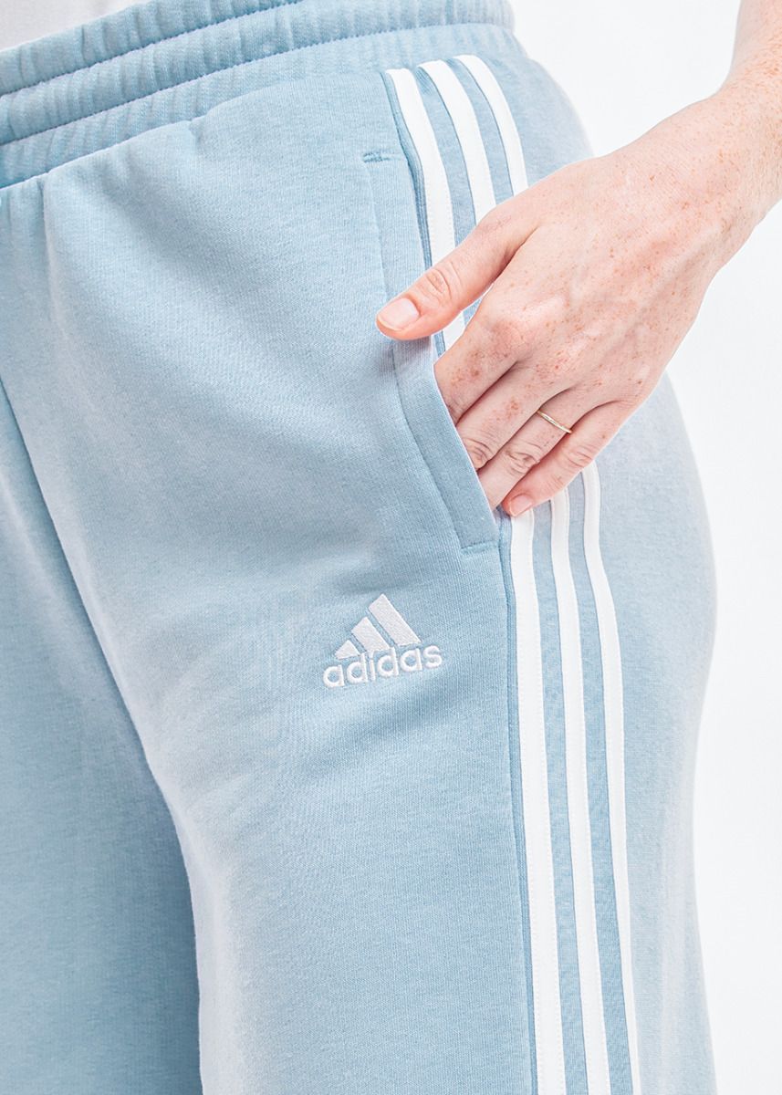 adidas Pantaloni pentru femei Essentials 3-Stripes Fleece Wide IR5384