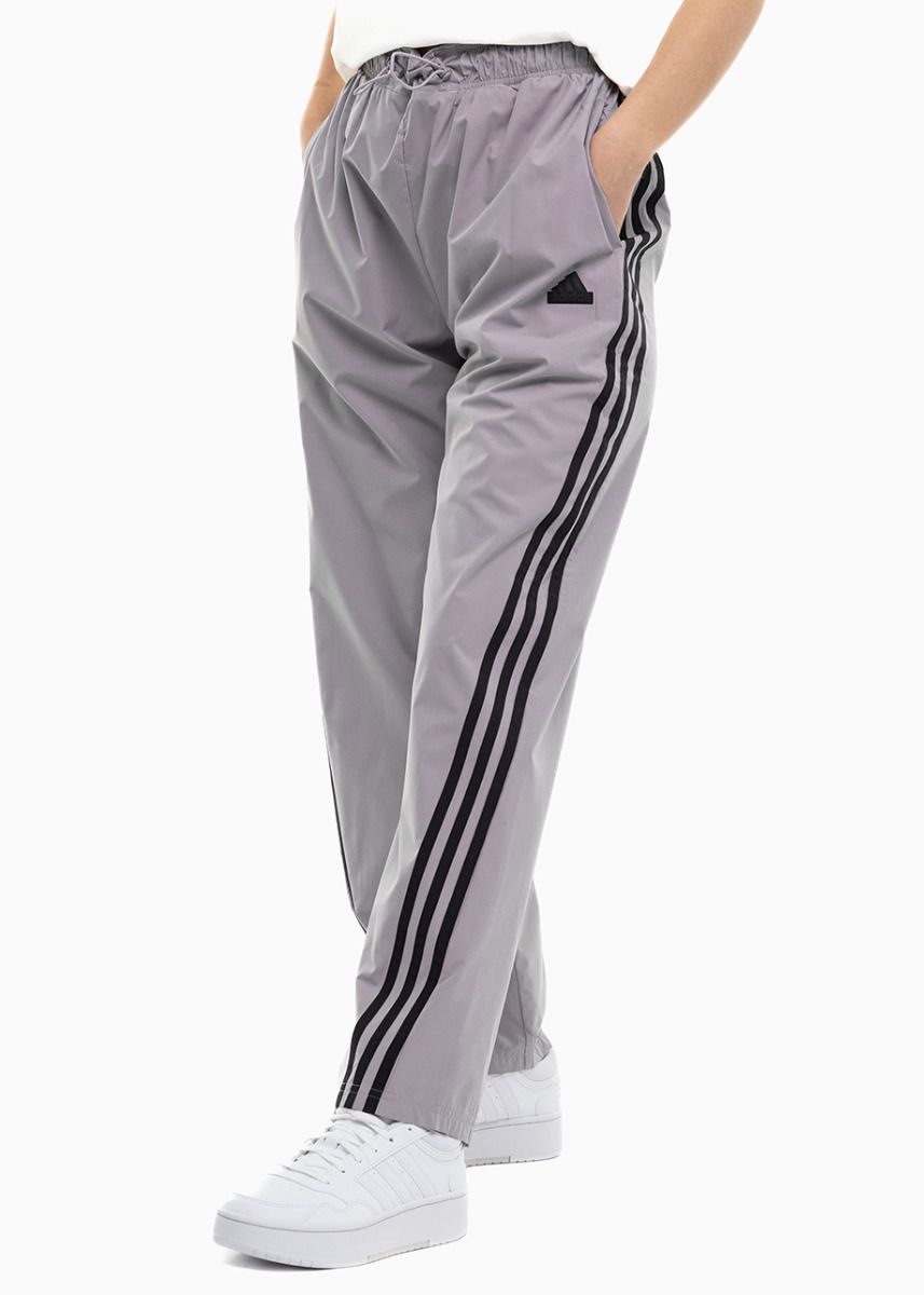 adidas Pantaloni pentru femei Future Icons Three Stripes Woven IS3655