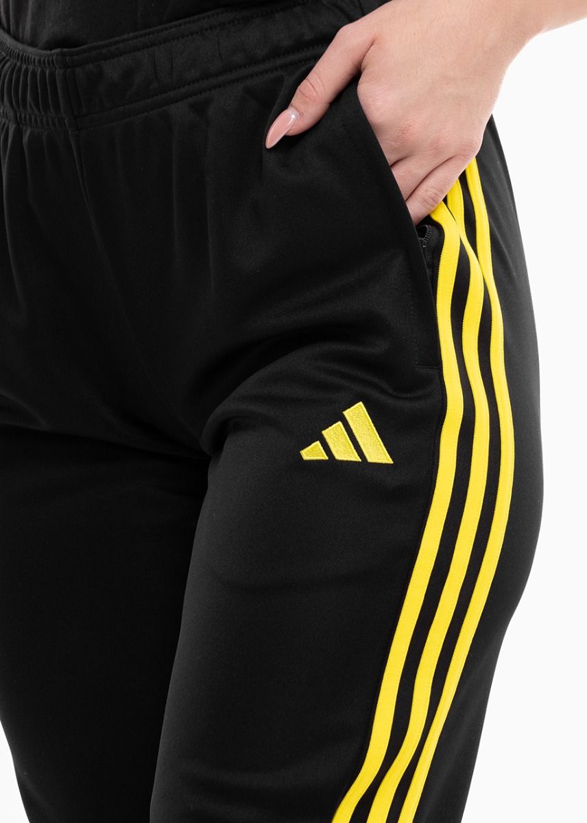 adidas Pantaloni pentru femei Tiro 23 Club Training IC1602