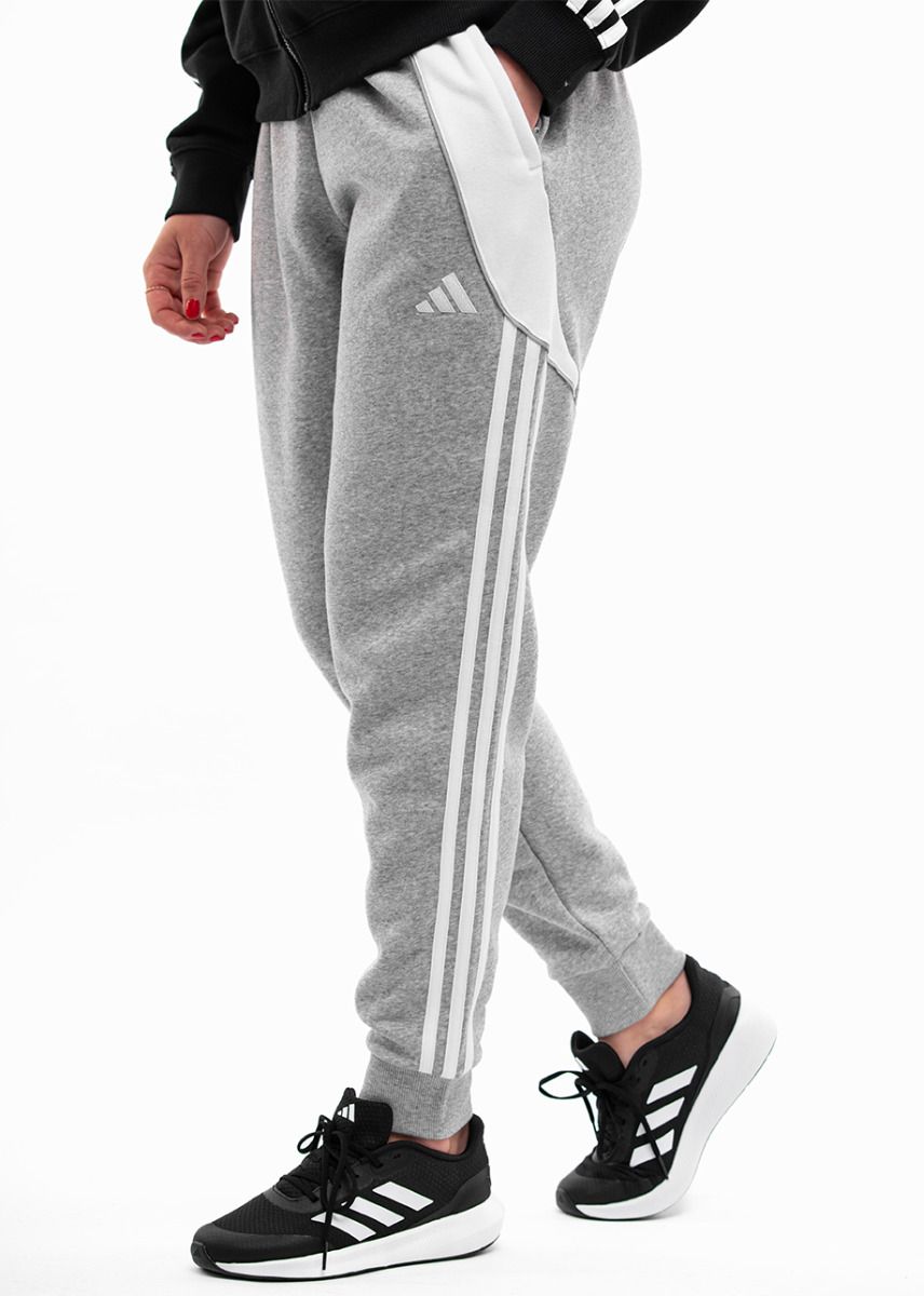 adidas Pantaloni pentru femei Tiro 24 Sweat IS1011