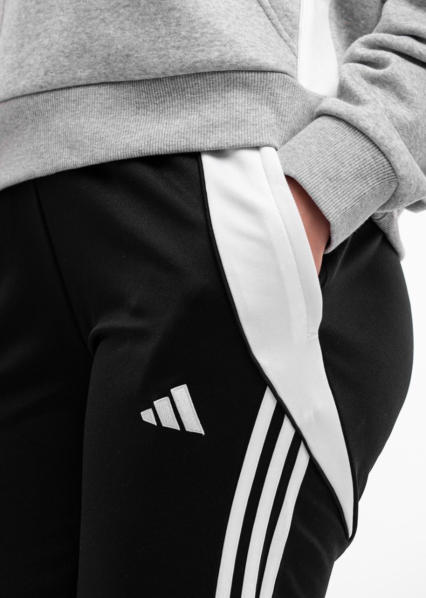 adidas Pantaloni pentru femei Tiro 24 Training Pant IJ7660