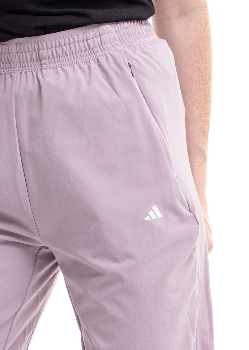 adidas Pantaloni pentru femei Training IT9172