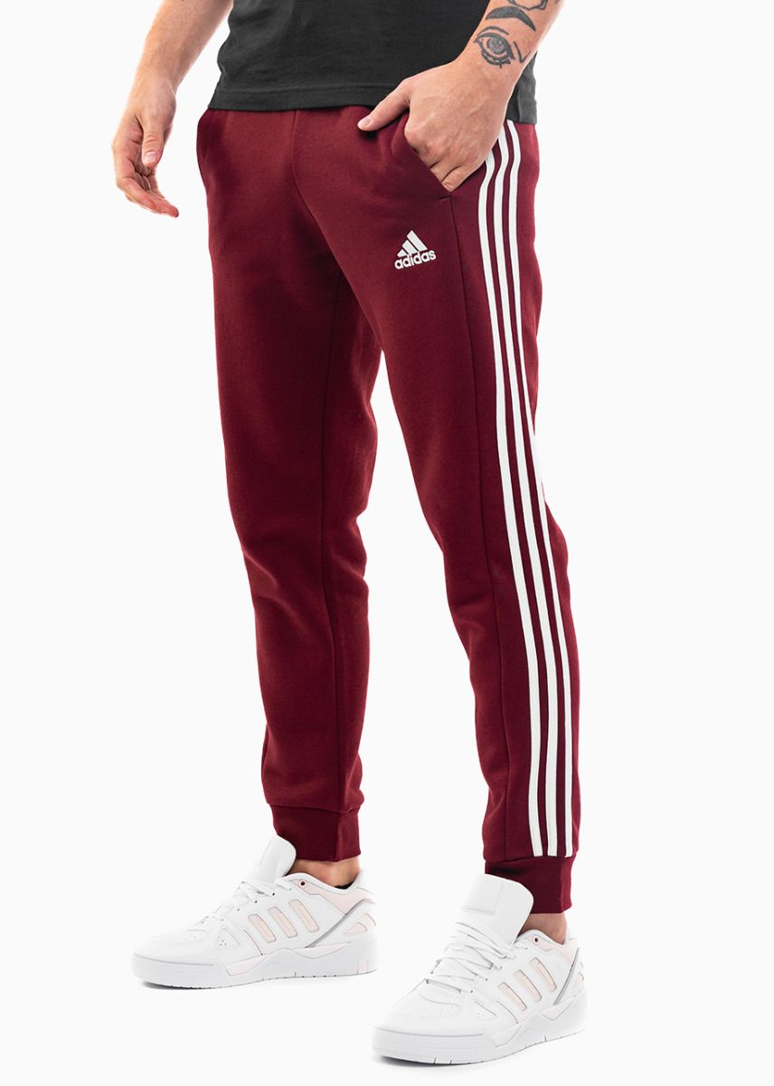 adidas Pantaloni bărbați Essentials Fleece 3-Stripes Tapered Cuff JG5951