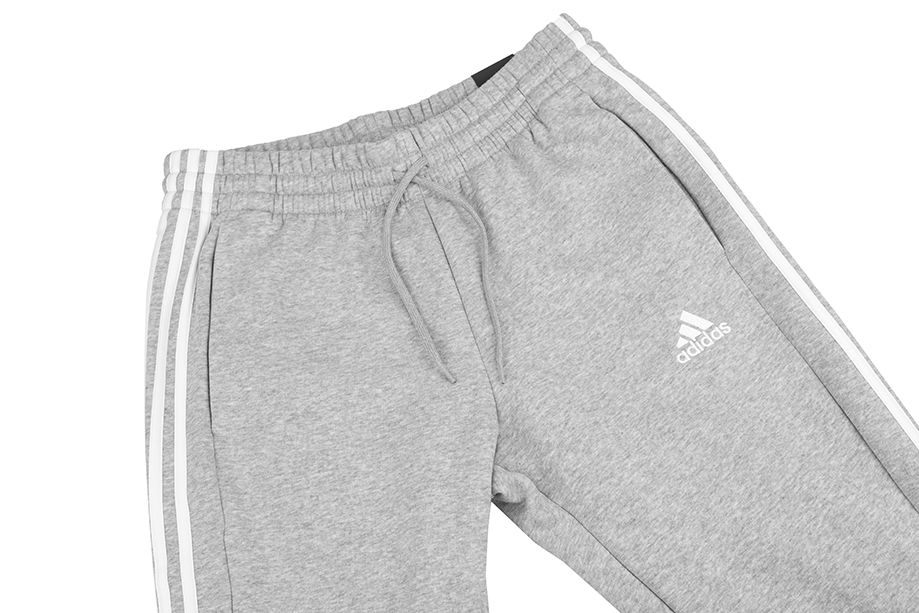 adidas Pantaloni bărbați Essentials Fleece 3-Stripes Tapered Cuff IJ6494