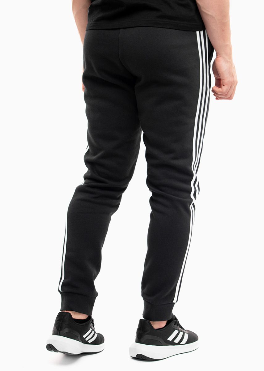 adidas Pantaloni Bărbați Essentials Fleece GK8821