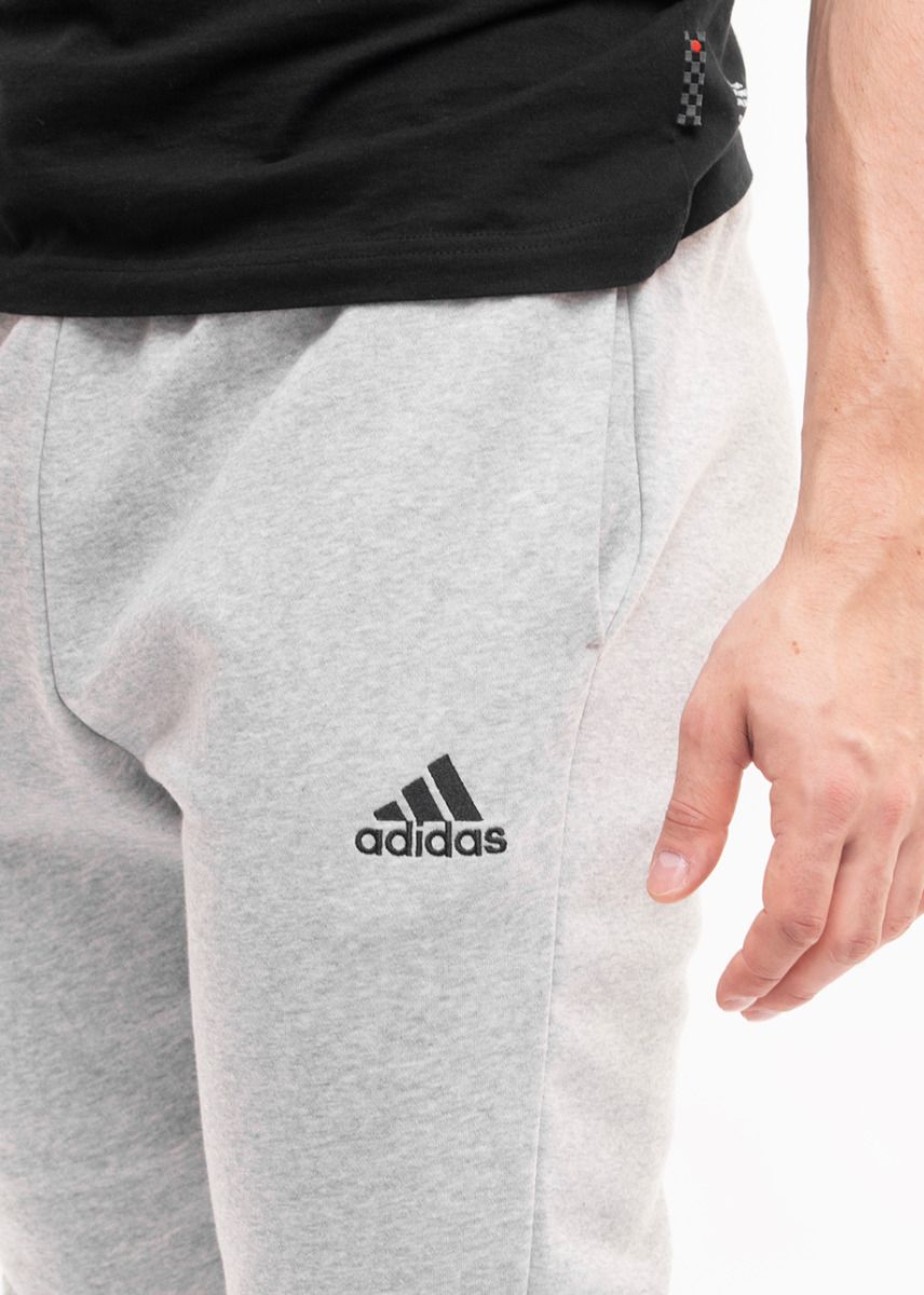 adidas Pantaloni bărbați Essentials Fleece Regular Tapered HL2230