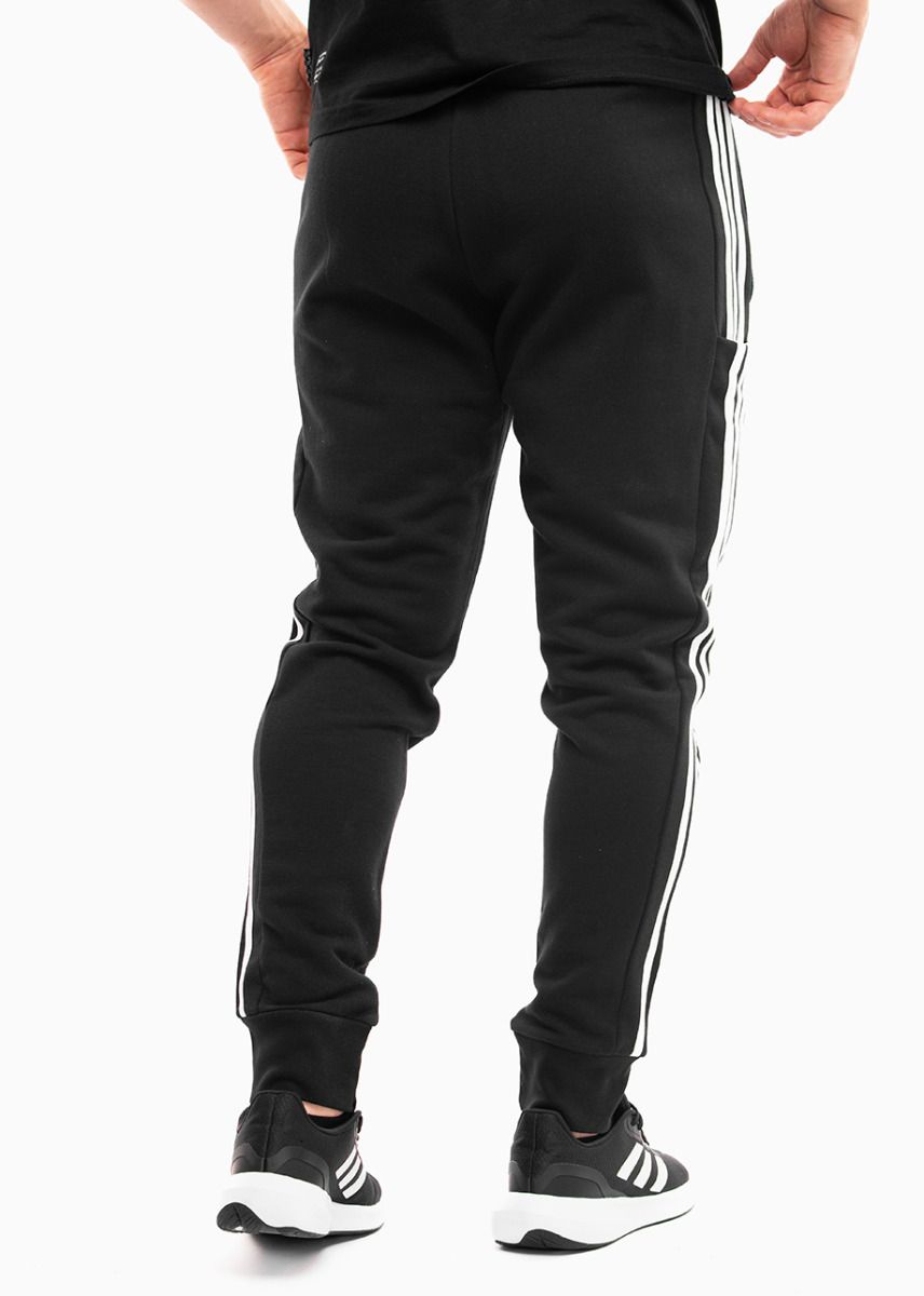 adidas Pantaloni bărbați Essentials French Terry Tapered Cuff 3-Stripes HA4337
