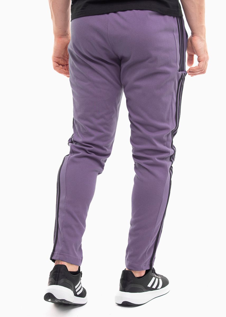 adidas Pantaloni bărbați Essentials Single Jersey Tapered Open Hem 3-Stripes IJ8699