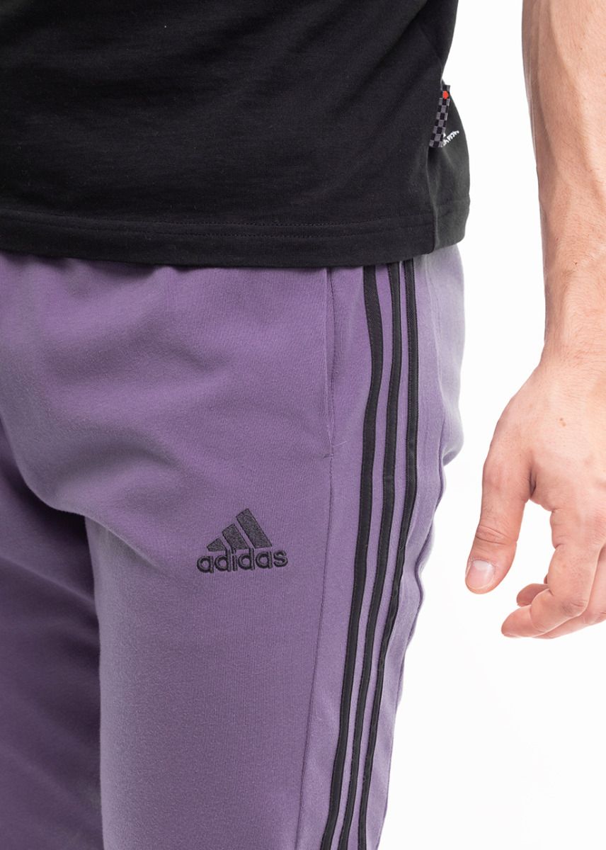 adidas Pantaloni bărbați Essentials Single Jersey Tapered Open Hem 3-Stripes IJ8699