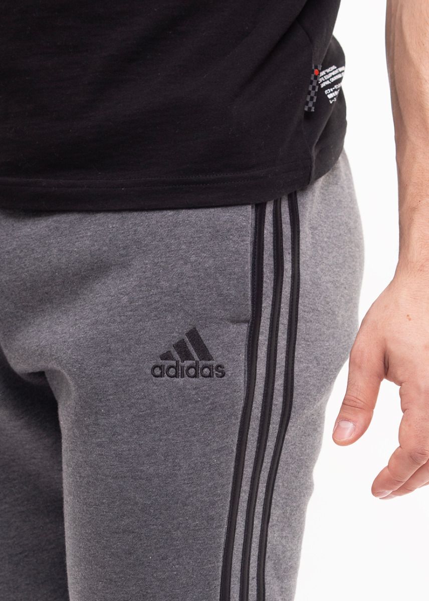 adidas Pantaloni Bărbați Essentials Fleece GK8826