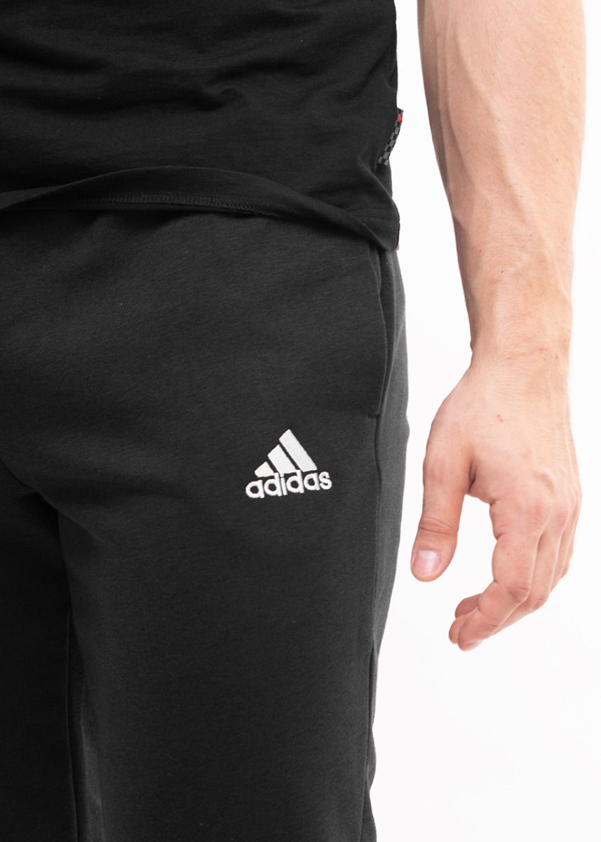 adidas Pantaloni Bărbați Essentials Tapered Cuff Pants GK9268 