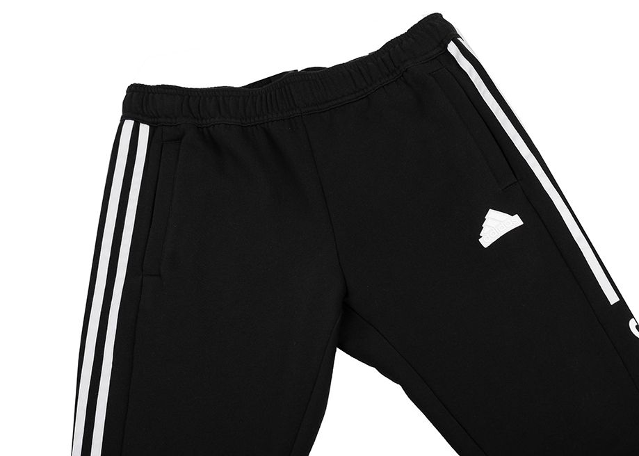 adidas Pantaloni bărbați House of Tiro Fleece IW0171