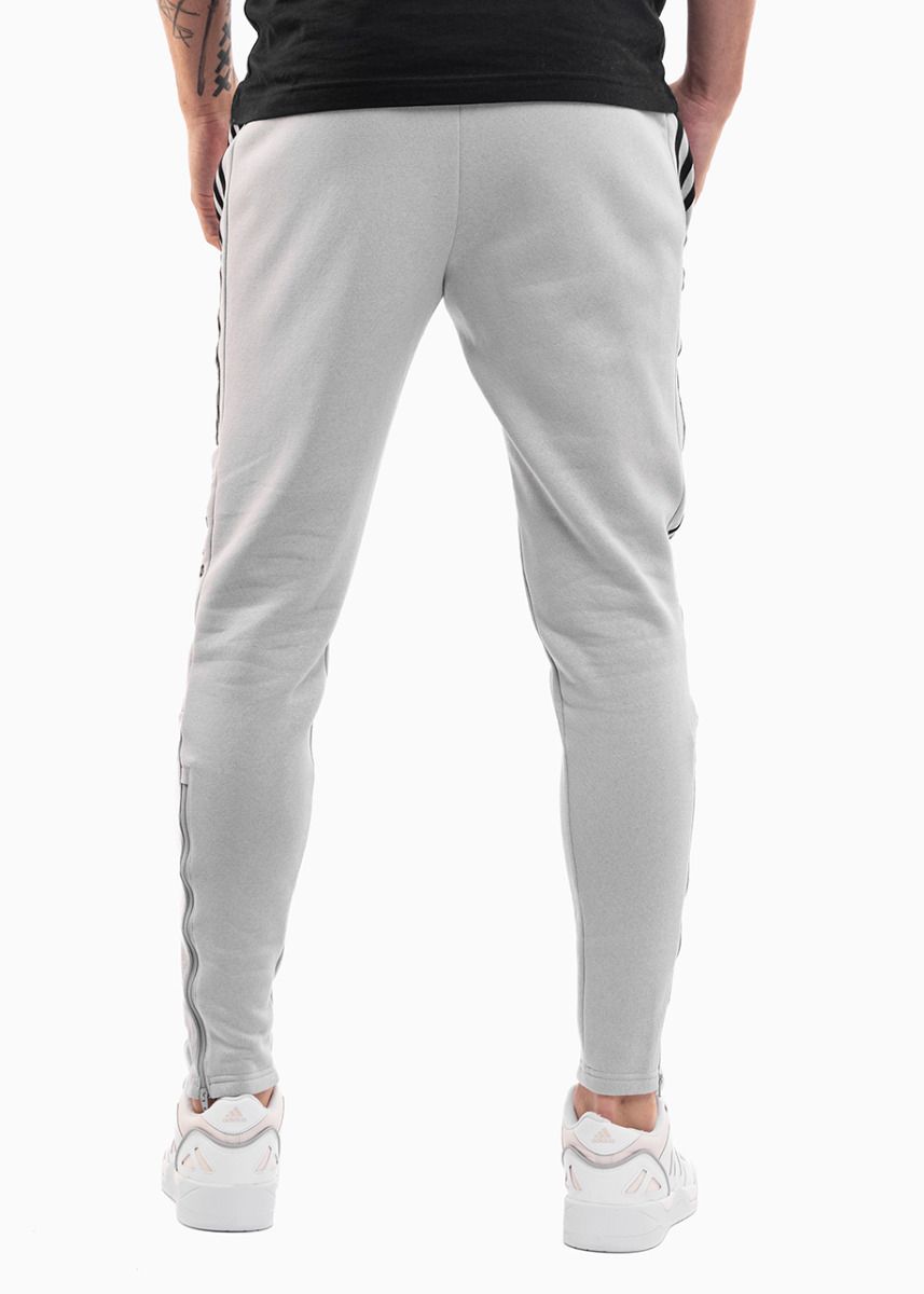 adidas Pantaloni bărbați House of Tiro Fleece IW5944