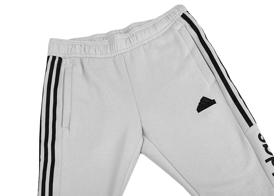 adidas Pantaloni bărbați House of Tiro Fleece IW5944