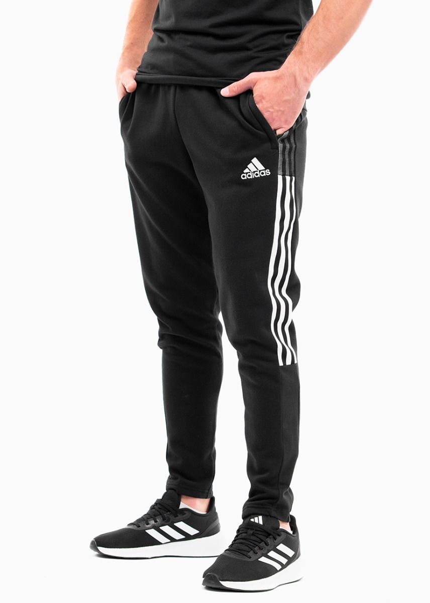 adidas Pantaloni bărbați Tiro 21 Sweat Pant GM7336 EUR XL OUTLET adidas Pantaloni bărbați Tiro 21 Sweat Pant GM7336 EUR XL OUTLET