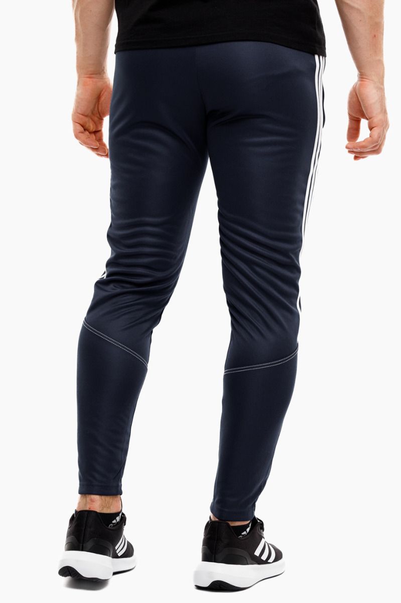 adidas Pantaloni pentru barbati Tiro 23 Club Training Pants HZ0173