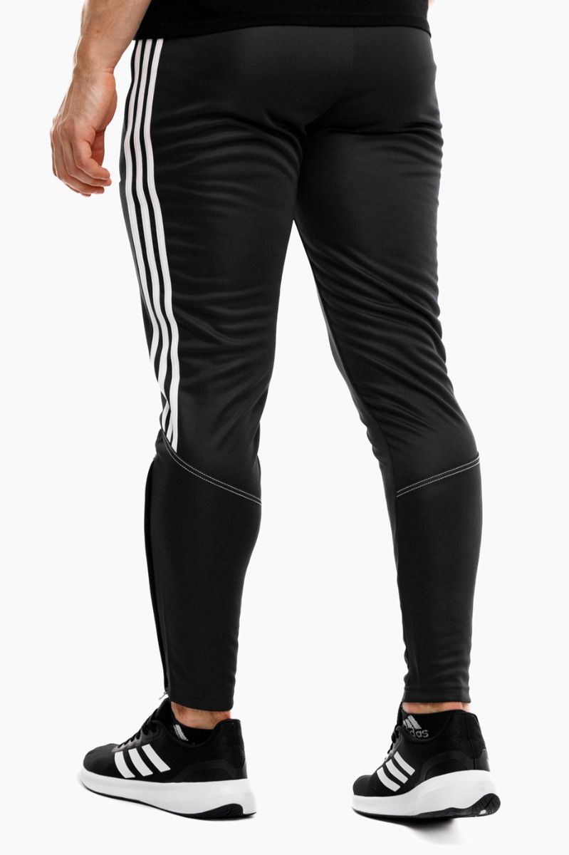 adidas Pantaloni pentru barbati Tiro 23 Club Training Pants HS3619