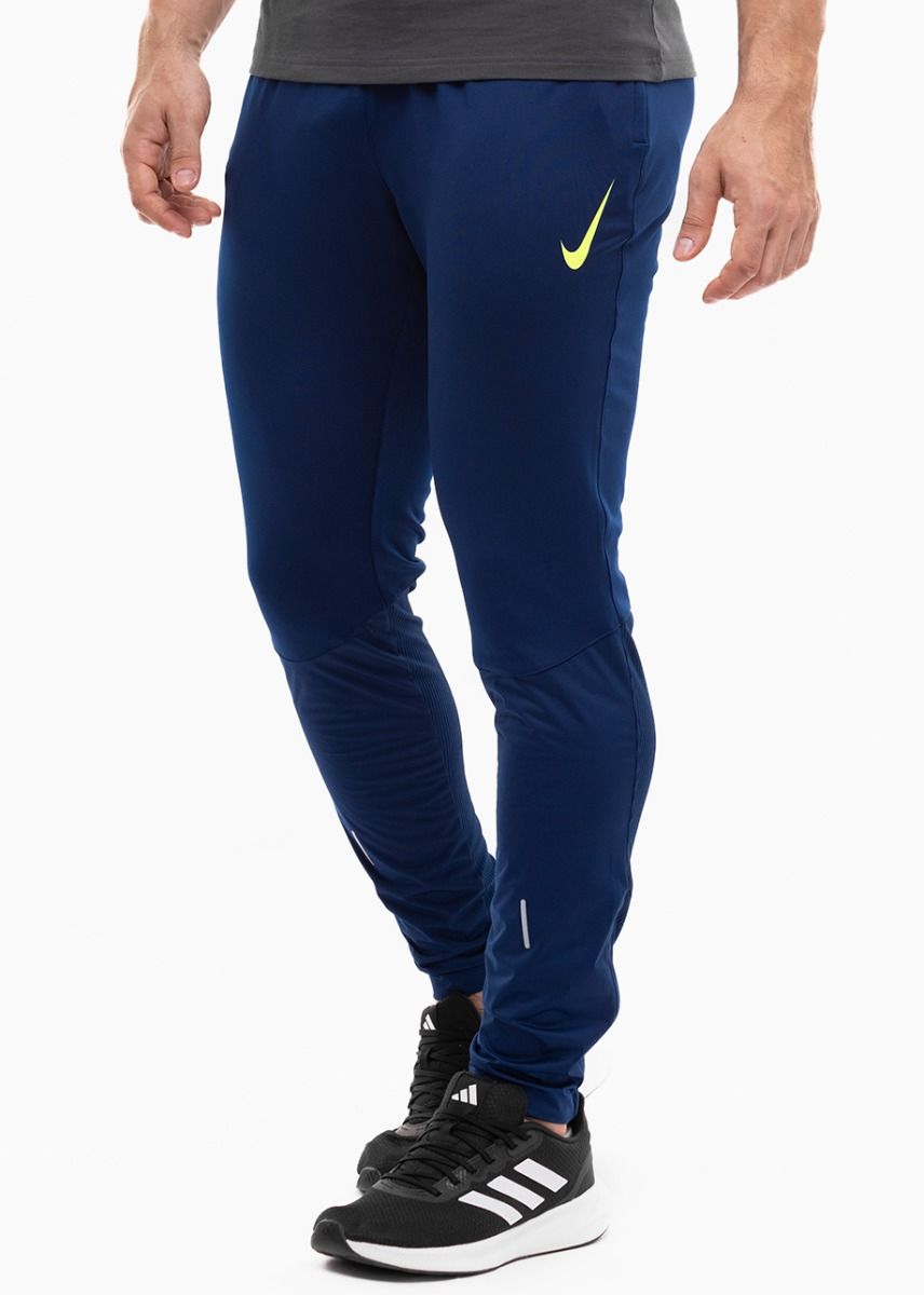 Nike Pantaloni bărbați Therma-Fit Strike Pant Kwpz Winter Warrior DC9159 492