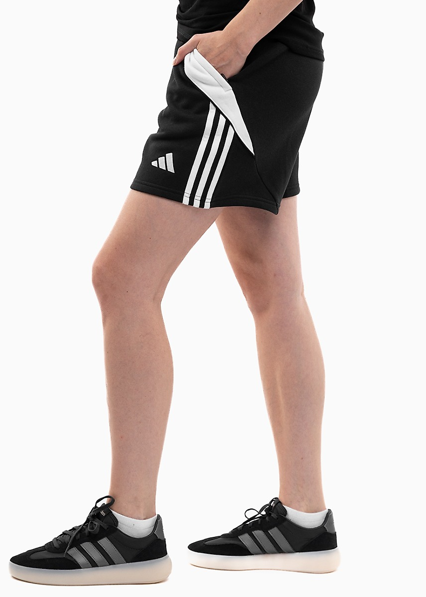 adidas Pantaloni scurți pentru femei Tiro 24 Sweat IP1950