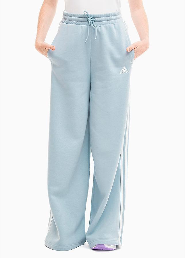 adidas Pantaloni pentru femei Essentials 3-Stripes Fleece Wide IR5384 adidas Pantaloni pentru femei Essentials 3-Stripes Fleece Wide IR5384