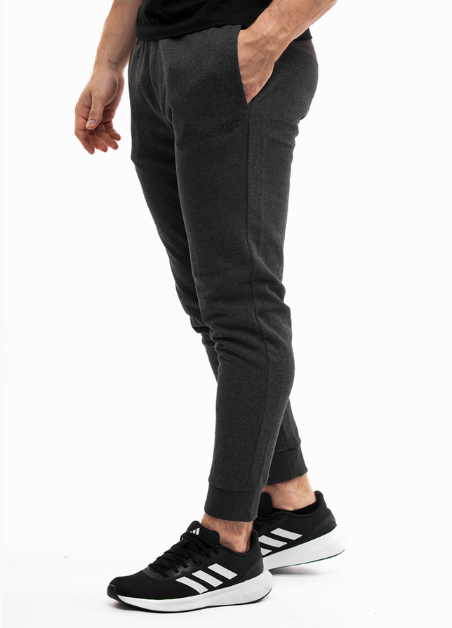 4F Pantaloni bărbați 4FSS23TTROM223 23M 4F Pantaloni bărbați 4FSS23TTROM223 23M
