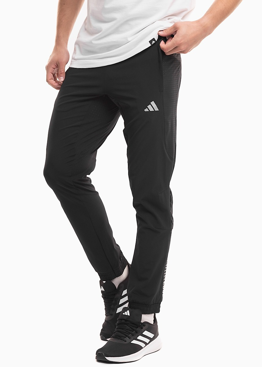 adidas Pantaloni bărbați Tech Apparel JM8135