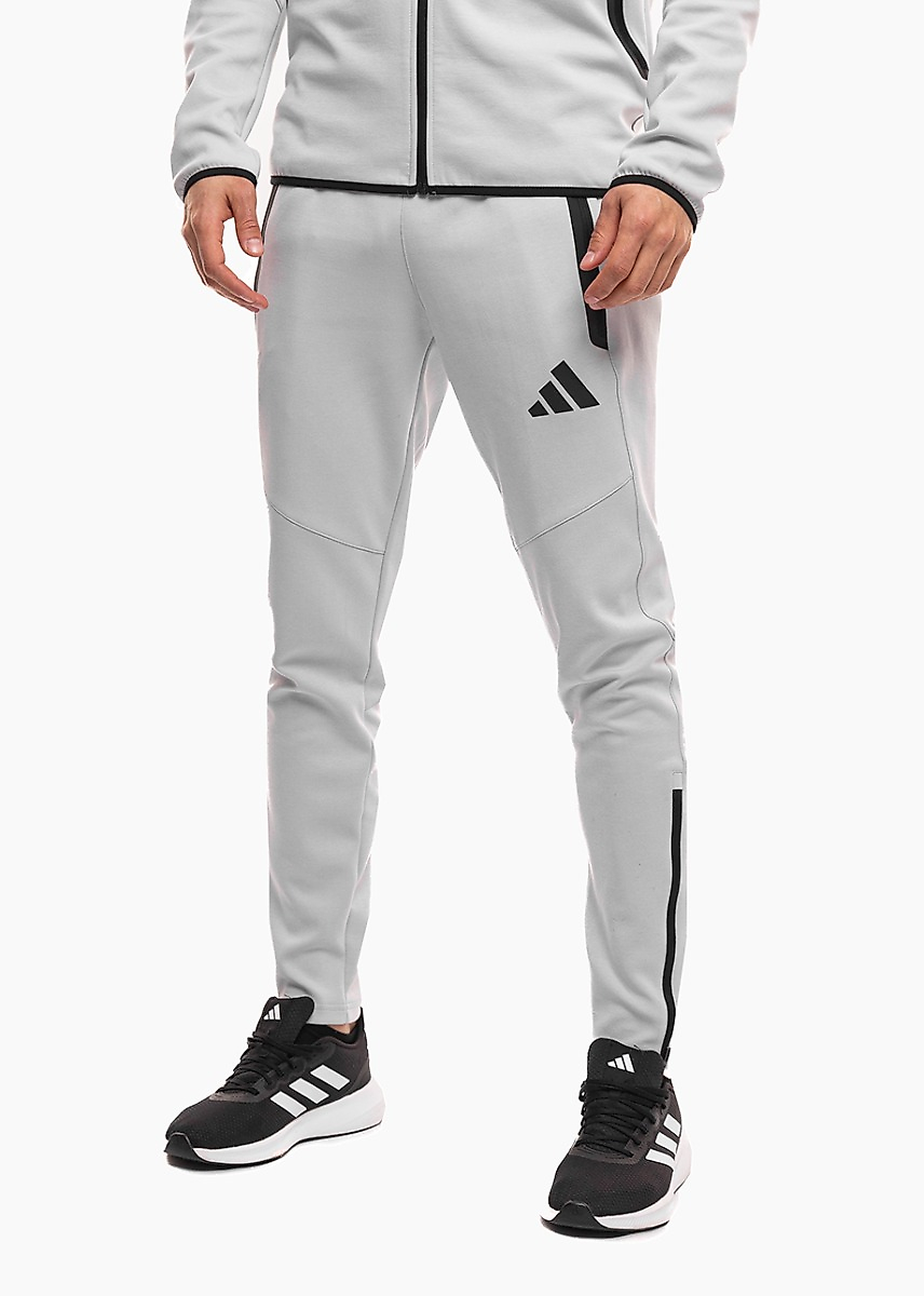 Pantaloni bărbați adidas Tiro 26 Travel Sweat KF6071