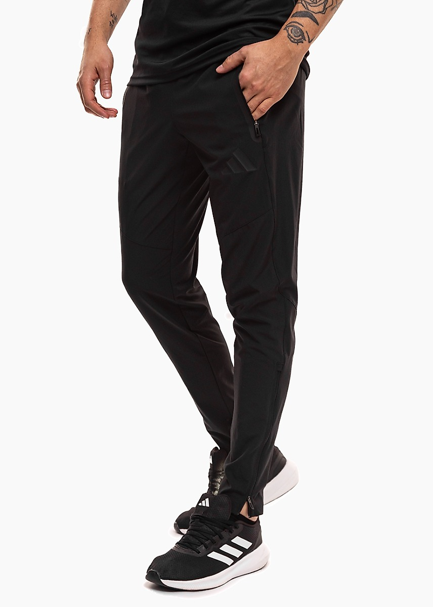 Pantaloni bărbați adidas Tiro 26 Travel Woven JM5541