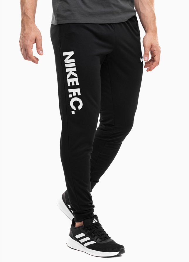 Nike Pantaloni Bărbați NK Dri-Fit FC Liber Pant K DC9016 010 Nike Pantaloni Bărbați NK Dri-Fit FC Liber Pant K DC9016 010